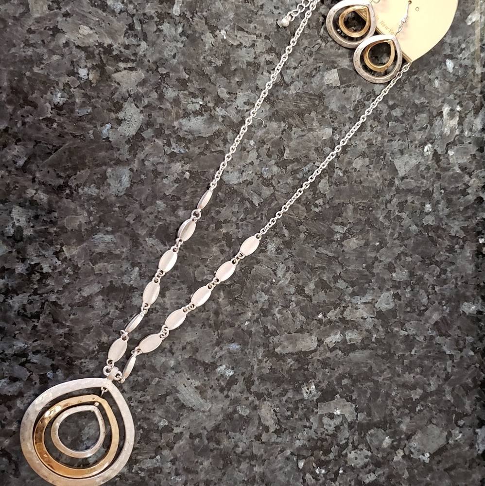 NWT Necklace and Earring Set